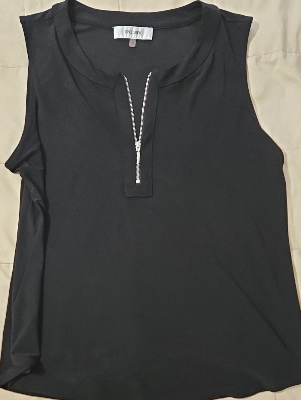 Jones Studio Black Sleeveless Zip-Front Tank